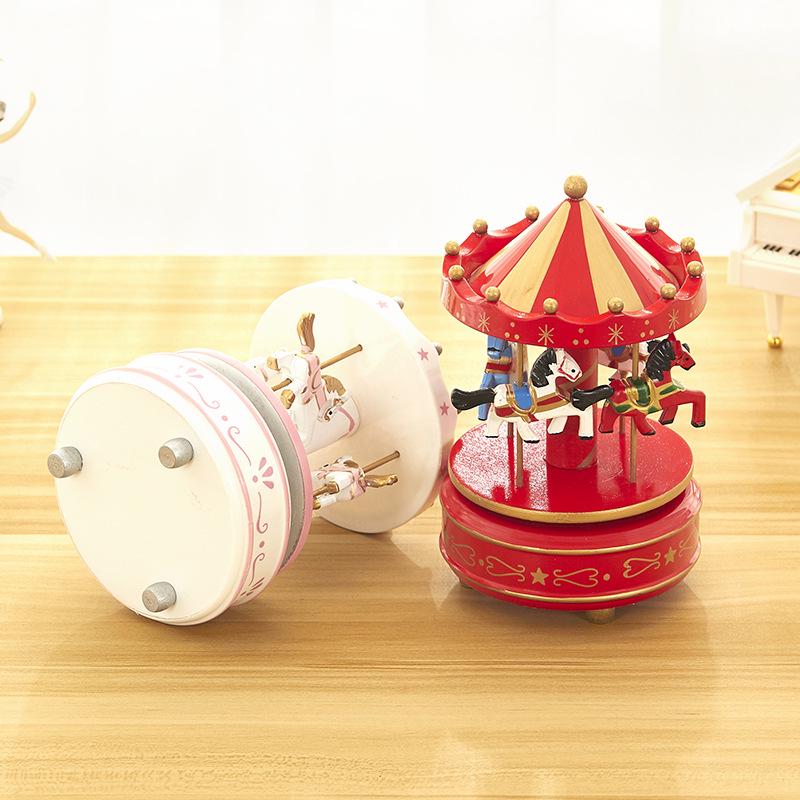Wind-up Carousel Music Box Cake Decoration - Valentine's Day Gift & Living Room Ornament
