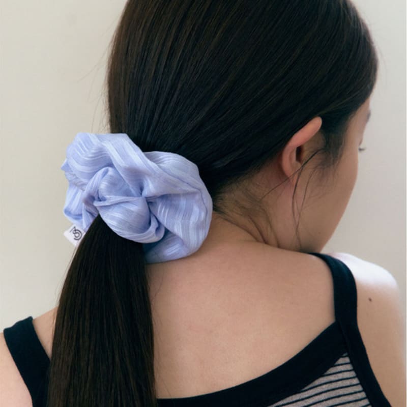 38comeoncommon Check Sheer Scrunchie (Sky Blue)