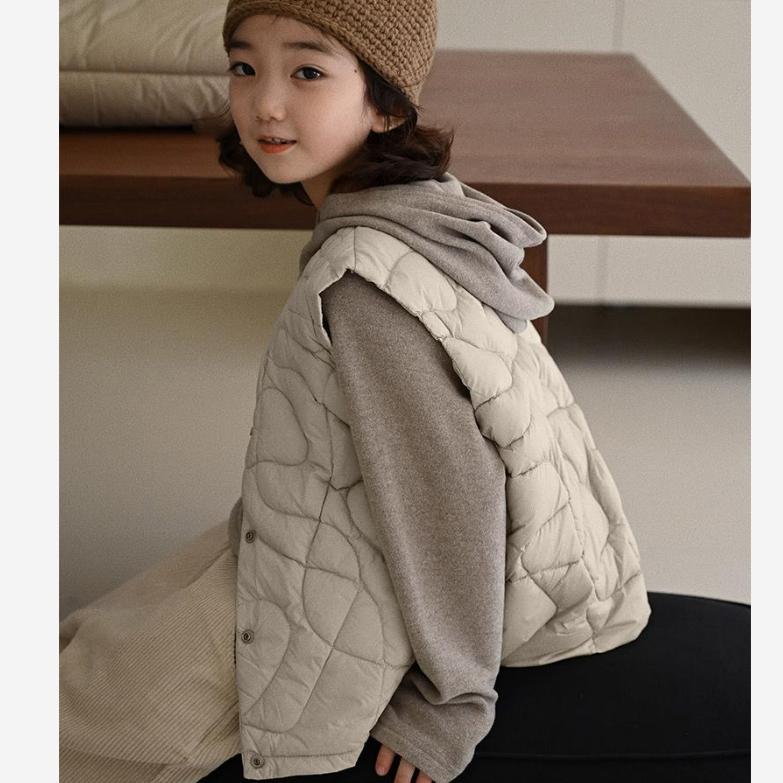 High-velvet Middle-aged Children's Down Vest with 90% Duck Down Content, School Uniform Artifact To Keep Warm