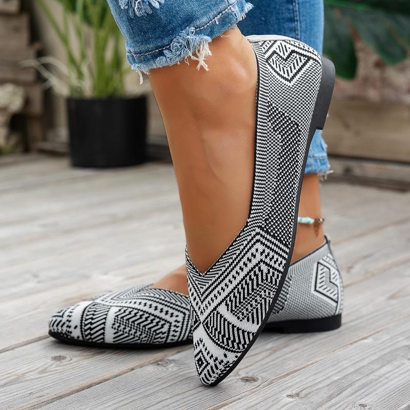 Spring New Soft-soled Comfortable Fly-woven Light-mouth Lazy Shoes Women's Versatile Pointed Striped Single Shoes