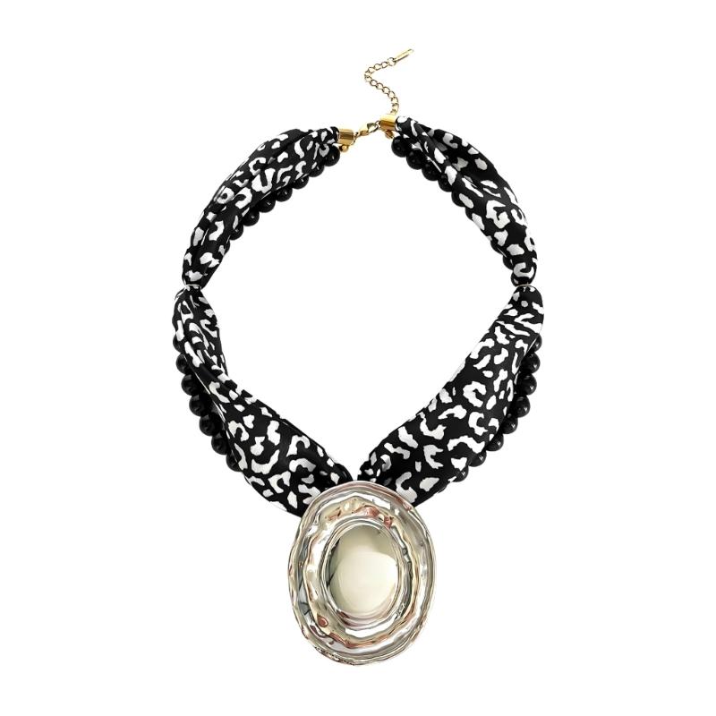 

Vintage Heart Pattern Silk Necklace With Adjustable Stainless Steel Chain Comfortable Daily Wear Jewelry