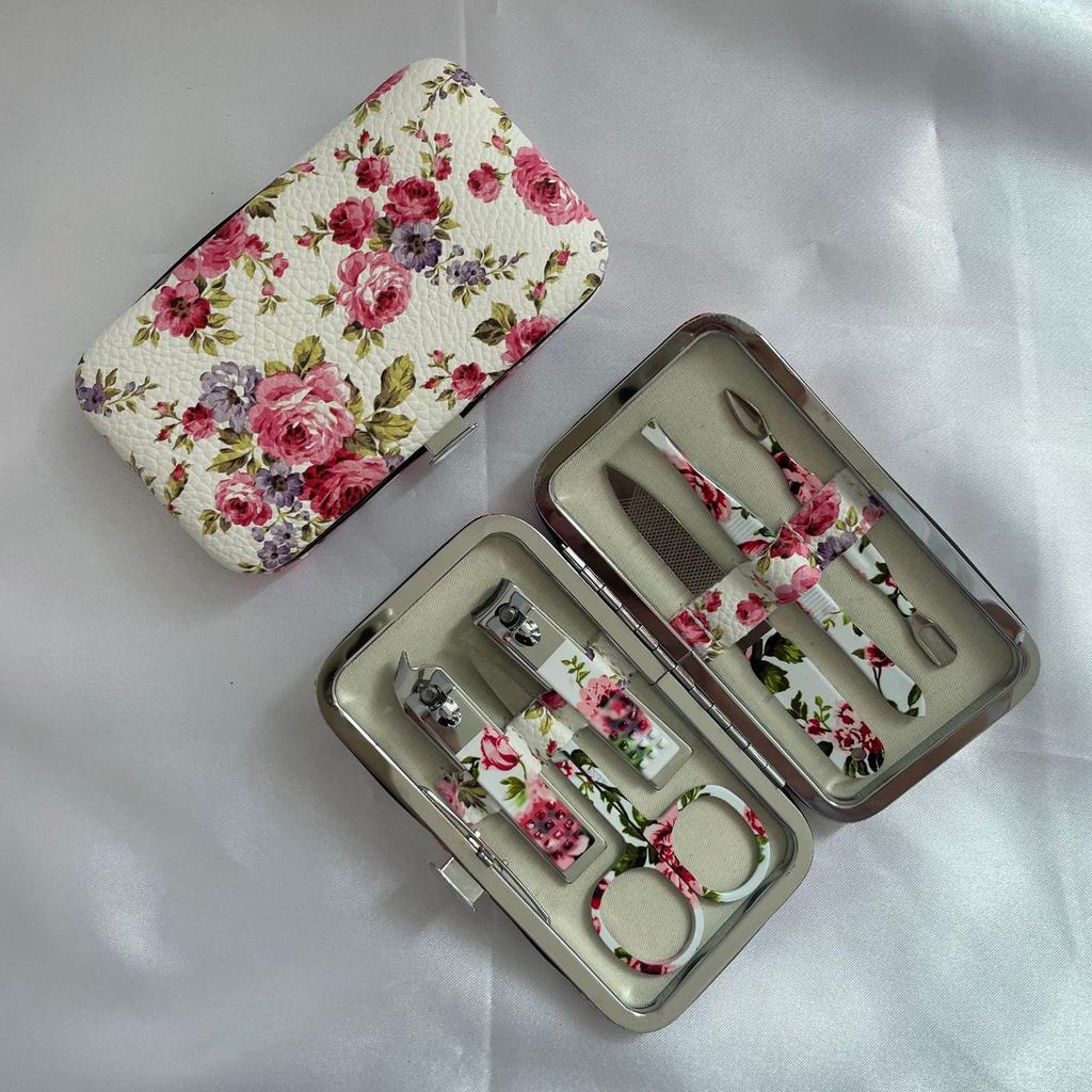 High-End Beauty Nail Clippers & Tools Set: Includes Nail Files, Cuticle Pushers, Straight & Angled Clippers for Precise Trimming.