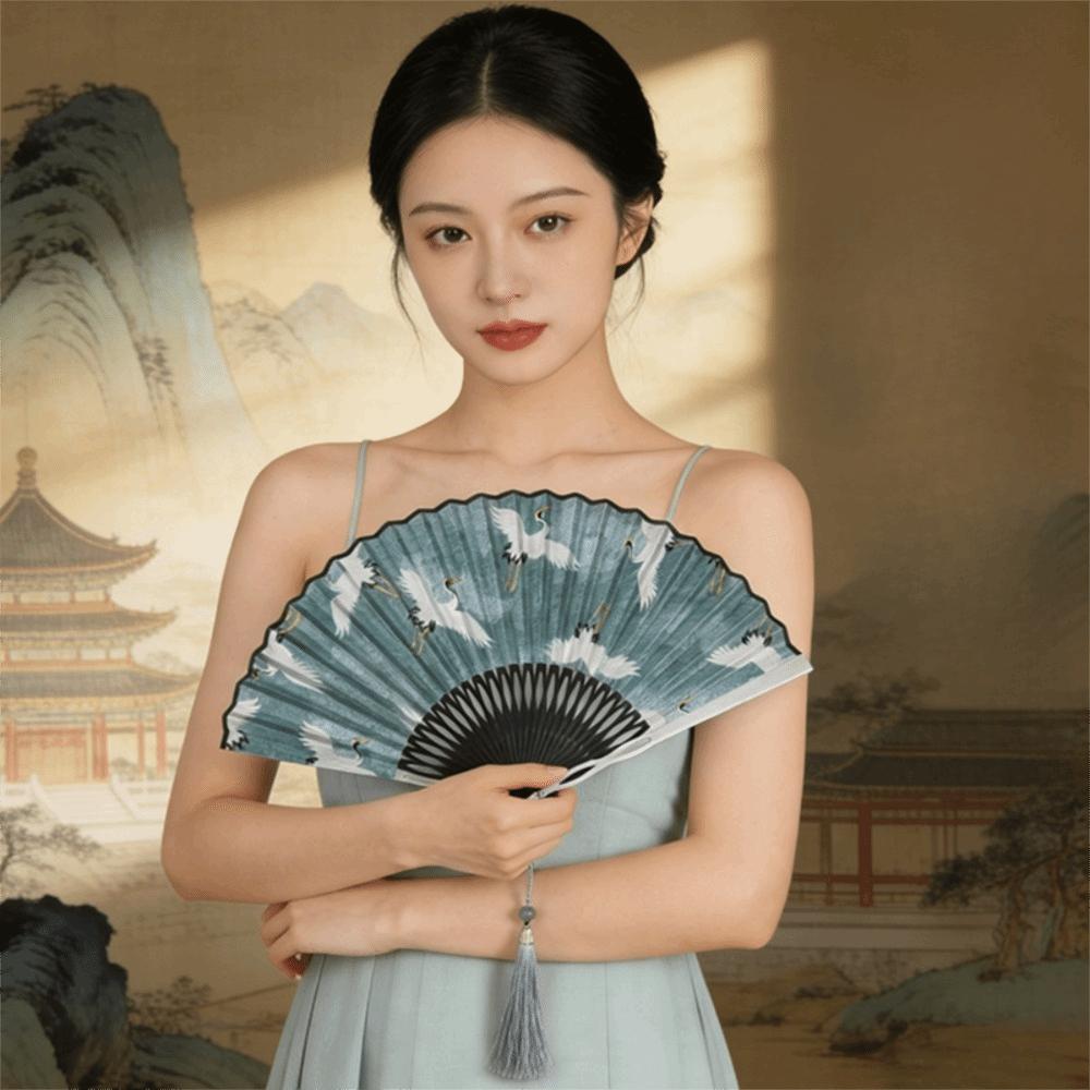 Stofffächer Sommer Handfächer Aluminium Zink Zinklegierung Seitenknochen Dekorativer Fächer Tanzfächer Fotografie Requisite