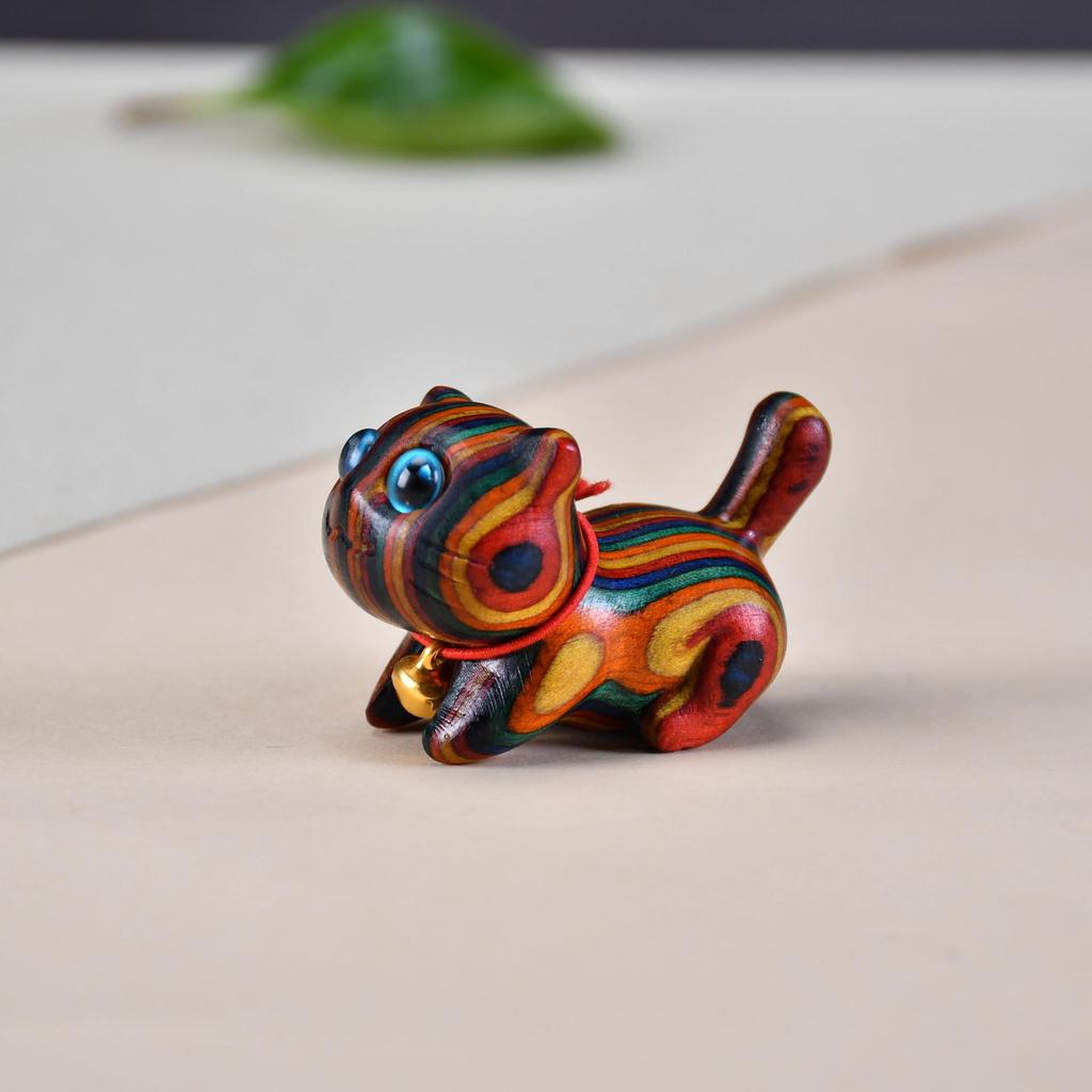 Rainbow Wood Carving: Cute Cat Desktop Ornament - Creative Miniatures for Home Decor