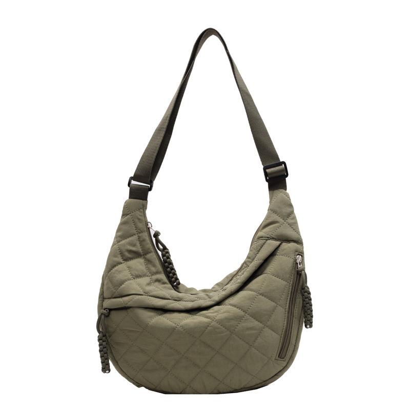 Large-capacity Casual Bag Women's New Versatile Simple Messenger Bag Diamond Class Commuter Dumpling Bag