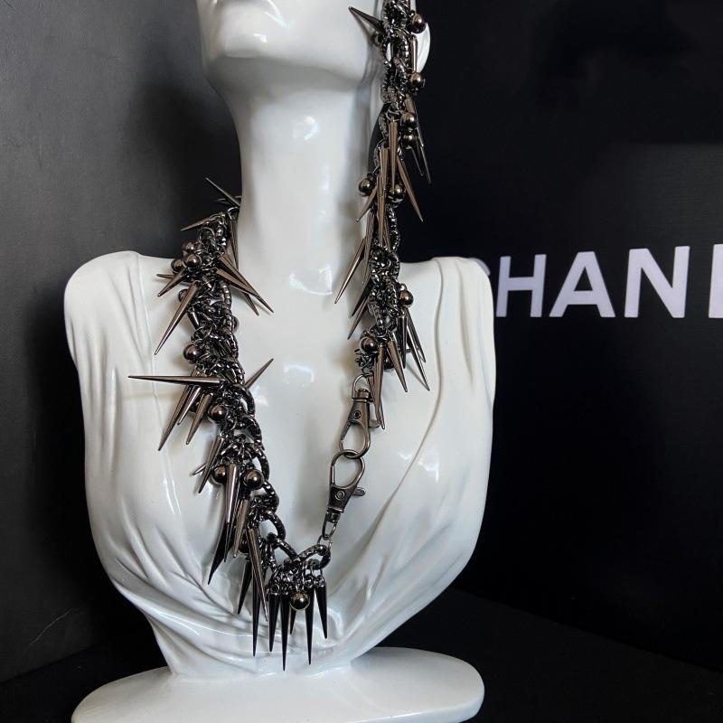 Unique Design Sweet Cool Spicy Girl Style Rivet Round Bead Tassel Necklace Waist Chain Women'S Personality Niche Design Jewelry