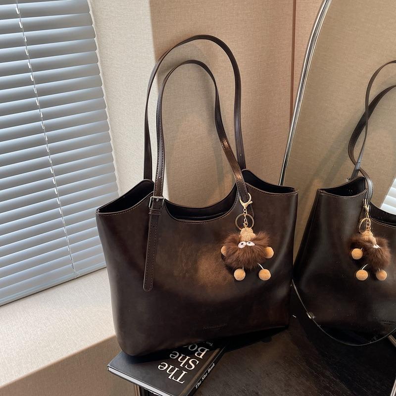 Retro texture large-capacity bag women's autumn and winter new shoulder bag premium versatile commuter tote bag