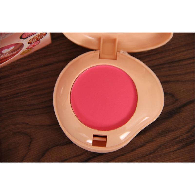

Peach Complexion Blusher & Nude Eyeshadow Palette for Natural Makeup and Contouring