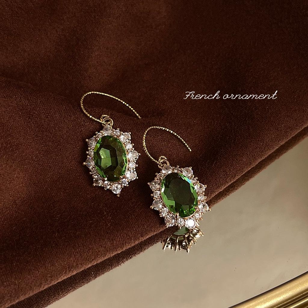 Chinese-Inspired Elegant 925 Silver Stud Earrings with Exaggerated Design