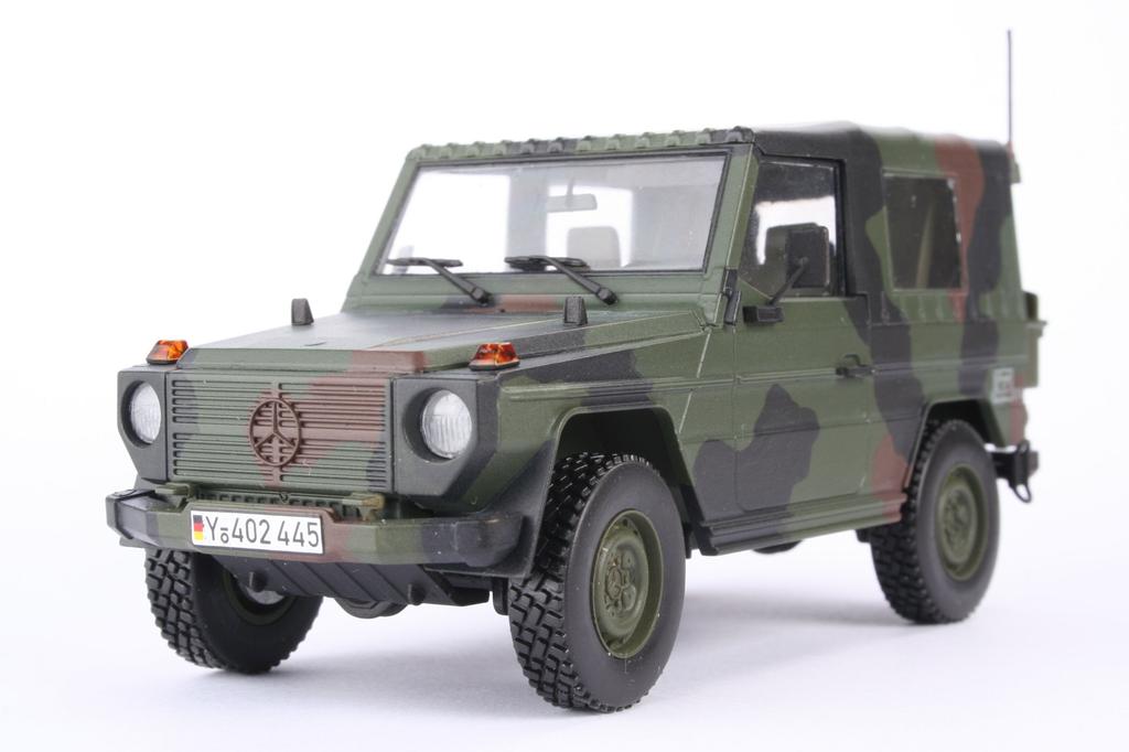 German Revell LKW Light Vehicle 03069 Plastic Model 1/35 "Wolf"