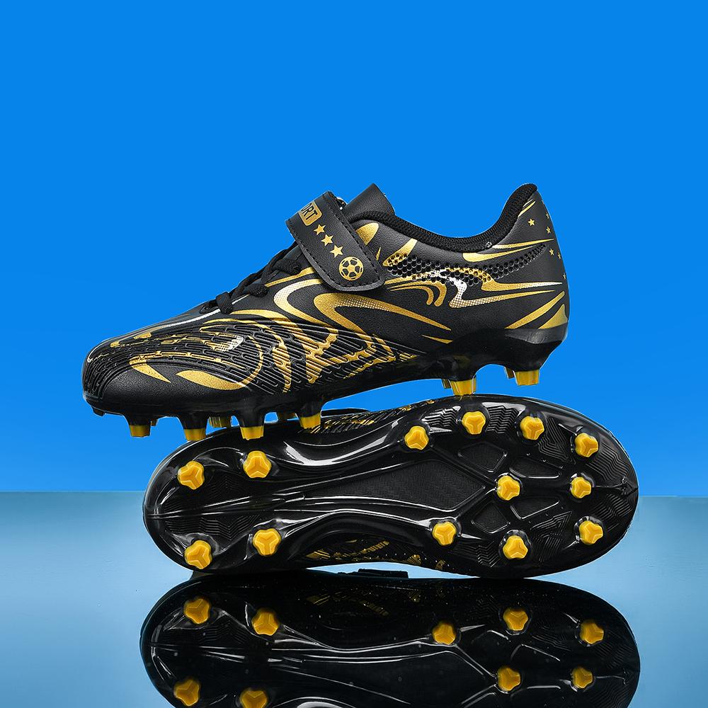 New Kids Soccer Shoes Original Football Shoes Boy Girl Indoor Professional Football Field Boots Society Cleats Non Slip Athletic Shoes