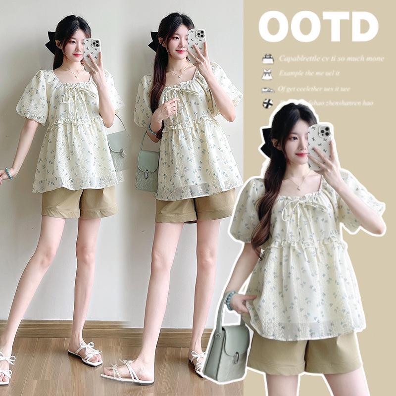 Korean Maternity Floral Square Neck Lace-Up Top Medium