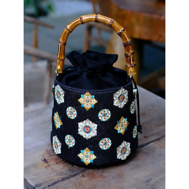 New Chinese bag original national style Han element Hanfu cheongsam embroidered bucket bag crossbody portable women's bag
