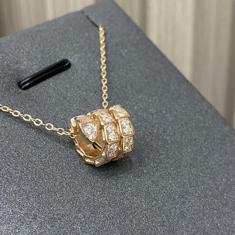 Bao J Fan J Natural Fritillary Gourd Butterfly Clover Necklace Versatile Clavicle Chain