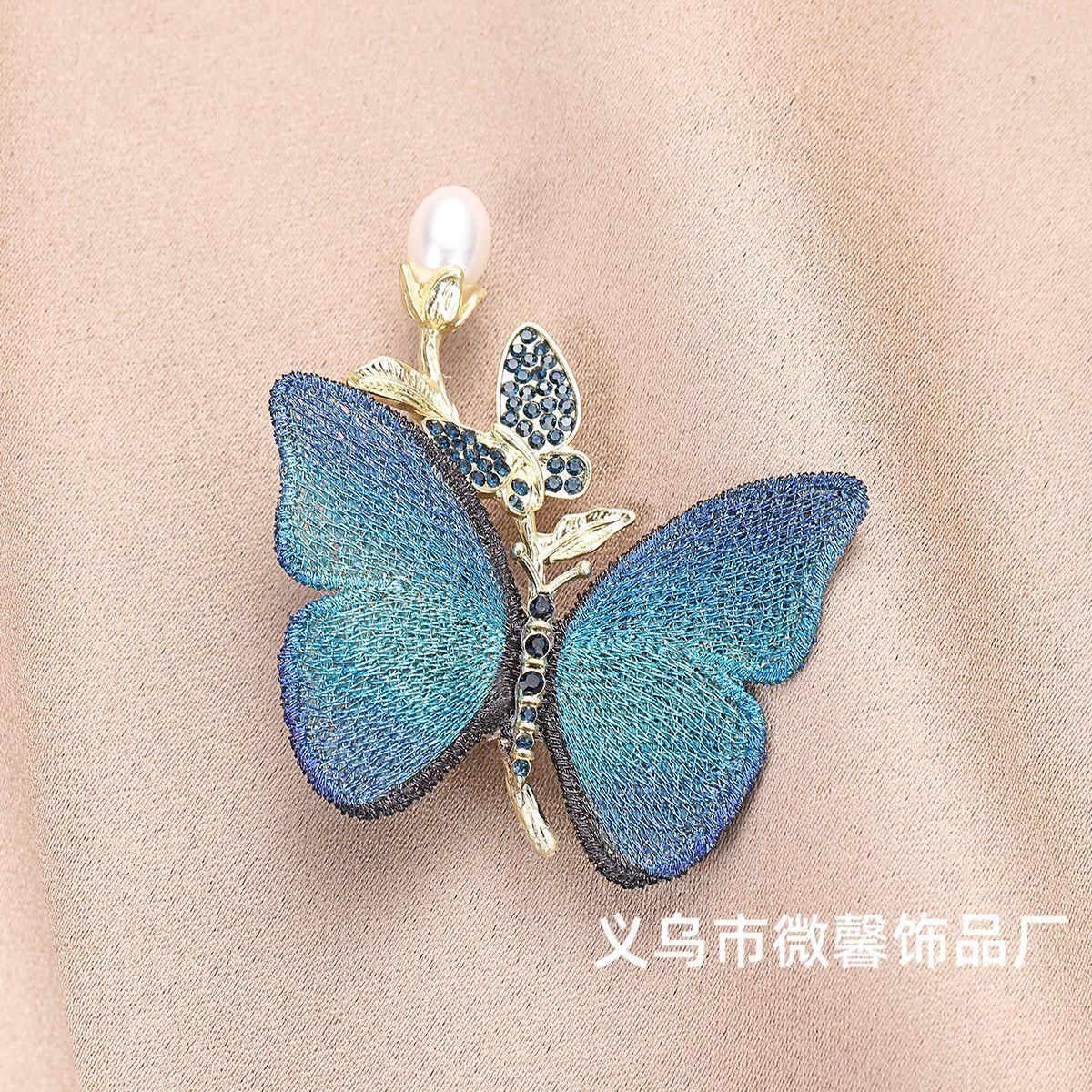 New Chinese embroidery fabric blue butterfly brooch temperament high-end creative parrot brooch personalized corsage accessories