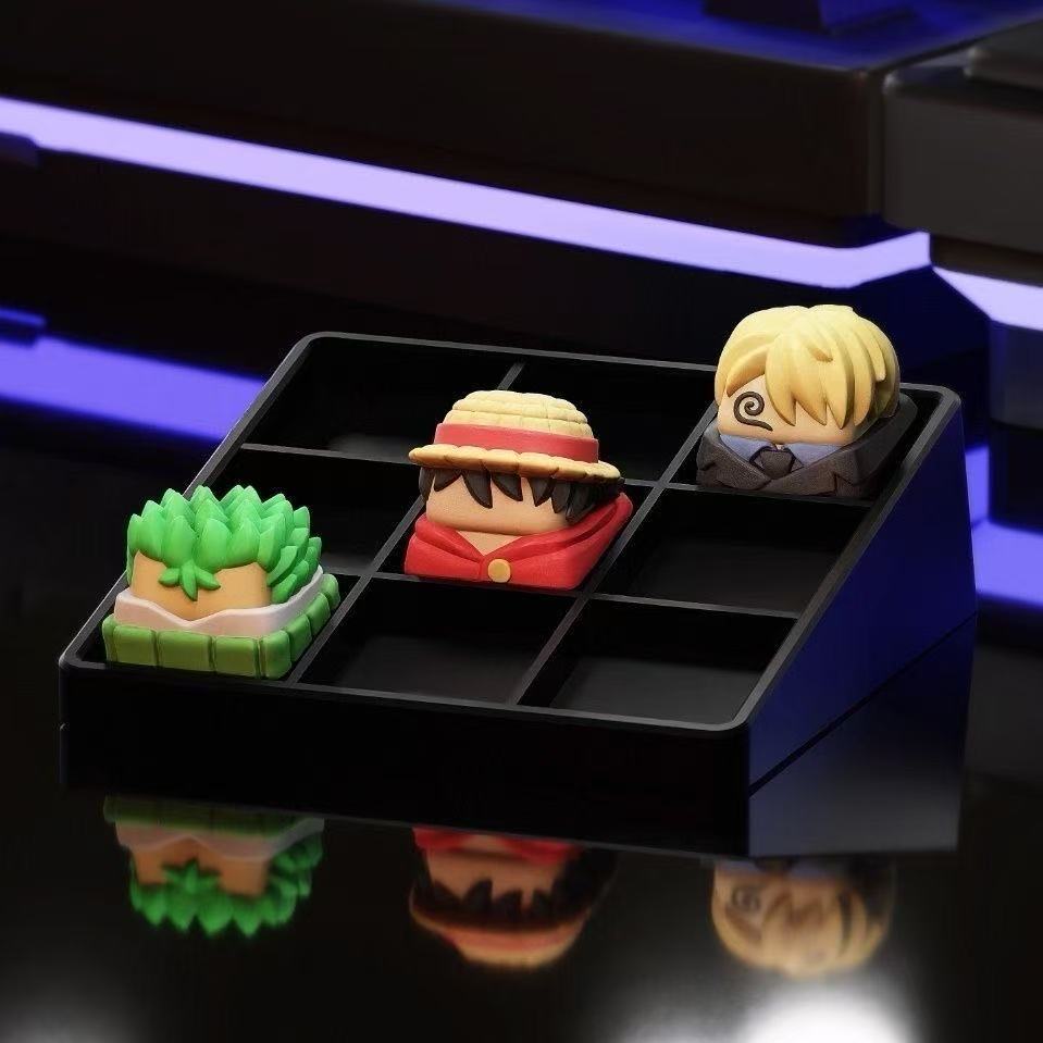 One Piece Animefigur Luffy Sanji Zoro DIY Tangentlock Söt Tecknad Kors Mekaniskt Tangentbord ESC Bas Tangentlock Gåva