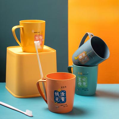 Haushaltswaschbeckenbecher Großer Kunststoff-Zahnputzbecher Paar-Zahnputz- und Spülbecher