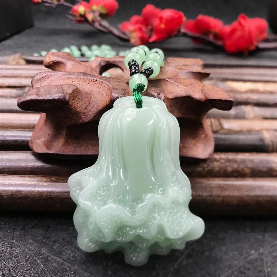 Imitation Jade Pixiu Qilin Pendant Necklace with Dark Green Sweater Chain and Buddha Ornaments