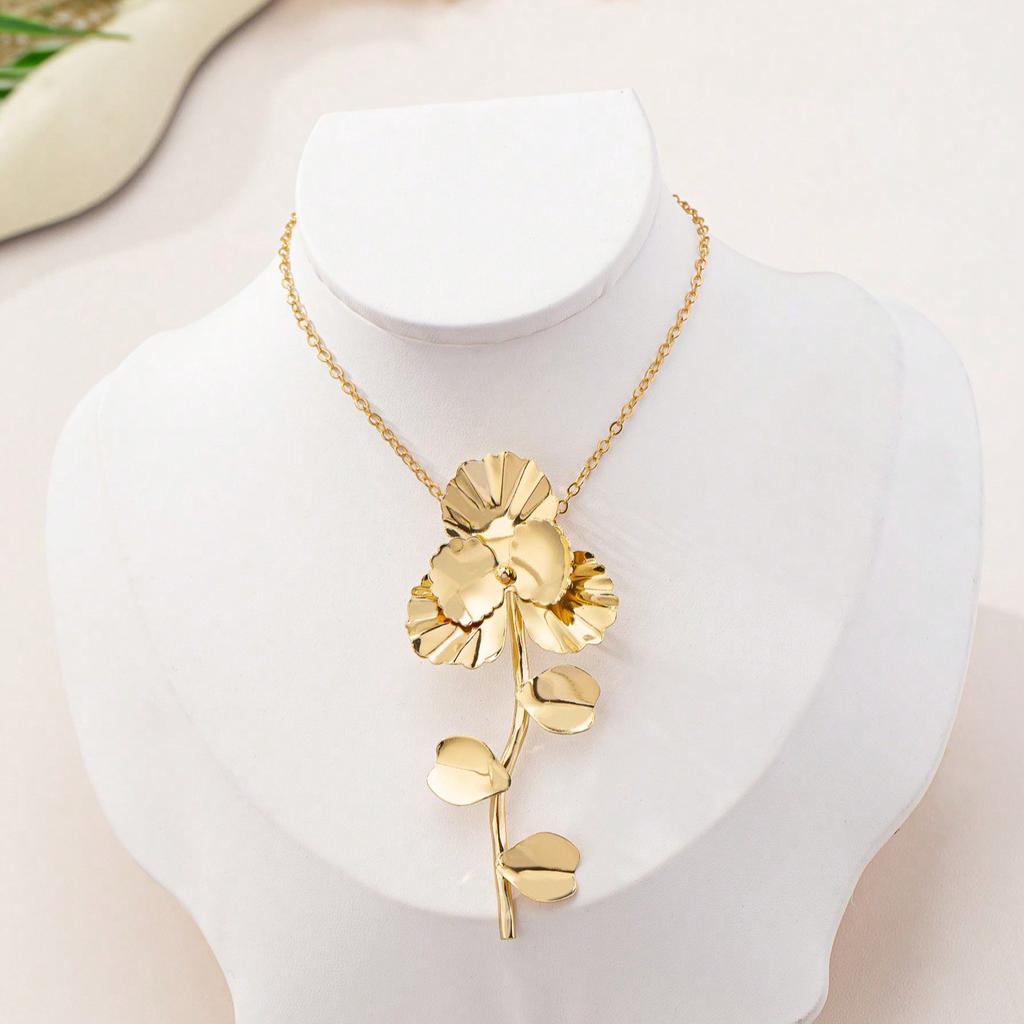 1set 3pcs 2024 New Vintage Golden Floral Earrings Unique Design High-End Quality Statement Dangle Earrings Necklace For Women Party And Daily Wear