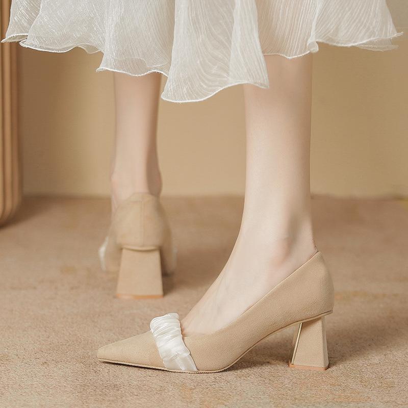 High-heeled single shoes for women's autumn and winter new thick-heeled pointed shallow-mouth shoes retro style