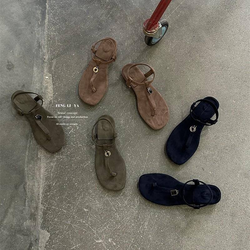 Fashion Female Shoes Rubber Flip Flops Slippers Soft Low Slides 2025 Hawaiian Comfort Hoof Heels Retro Rome Casual Fabric PU Scandals