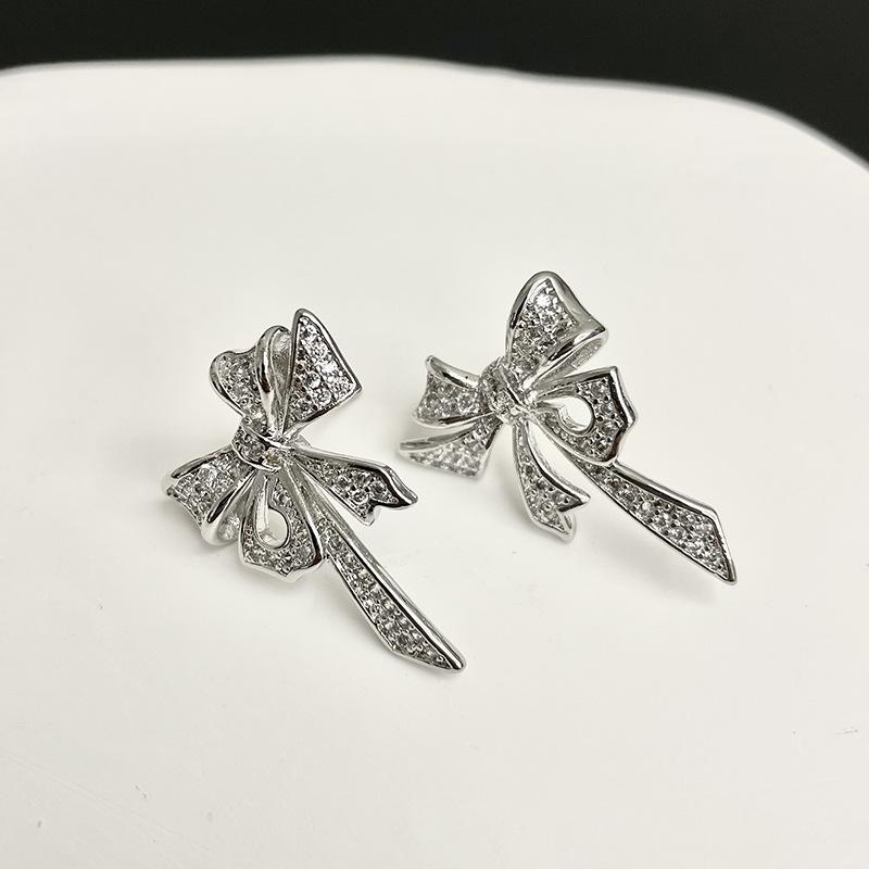 Серьги-гвоздики с бантом Модные Легкая роскошь Высокое качество Холодный стиль Модные серьги Серьги нишевого дизайна Женские