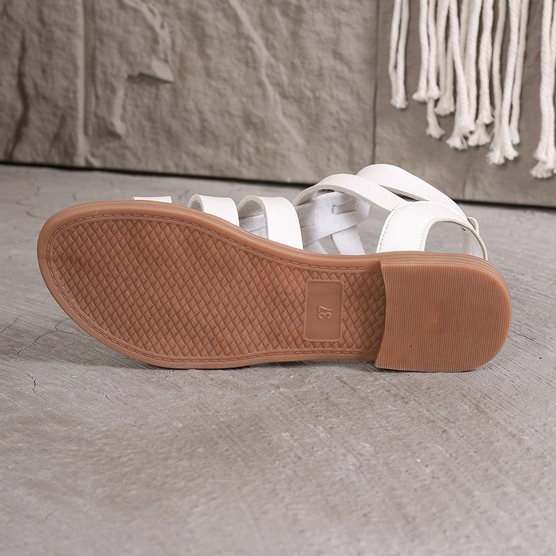 Sandali da spiaggia traforati antiscivolo con tacco grosso, da donna, di grandi dimensioni, alla moda primaverile e casual.