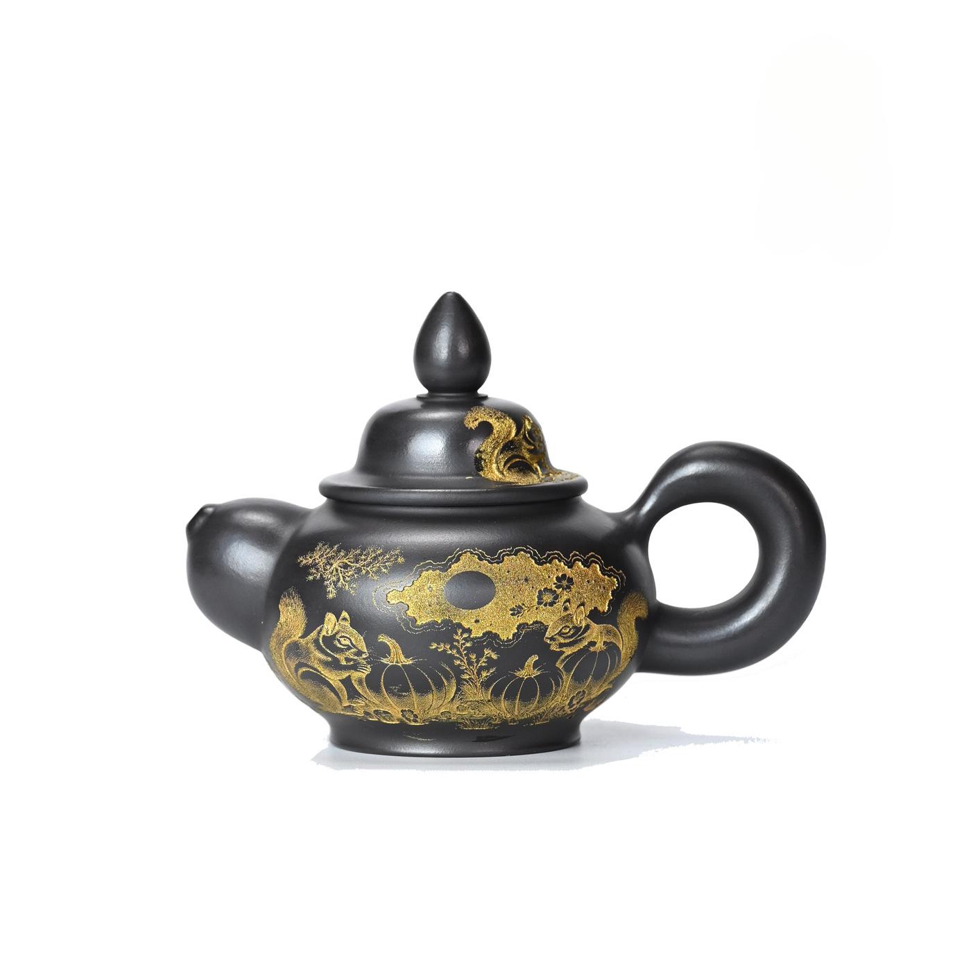 

230ml Classic Yixing Purple Clay Teapots Handmade Squirrel Pot Raw Ore Stone Yellow Mud Kettle Chinese Zisha Tea Set Gifts