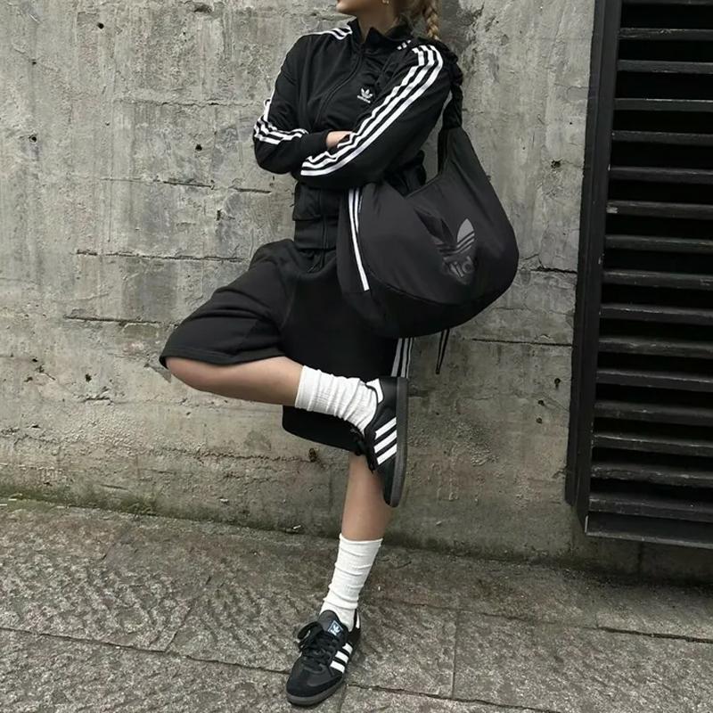 adidas Borsa a Nuvola con Logo Trefoil Originals Borsa a Spalla Unisex Nera JP0146