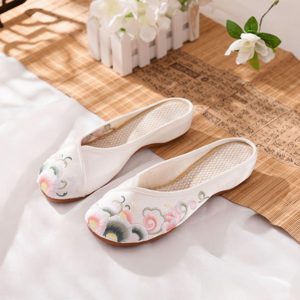 [Blue Sea] 2024 Summer Satin Slippers Low Heel Elegant Women's Soft Sole Embroidered Cloth Shoes Wedding Shoes with Cheongsam Women's Shoes
