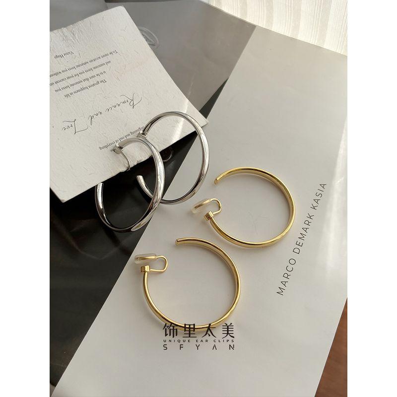 

Fashion Exaggerated Big Circle Ear Clip without Piercing Female Niche Design Fancy Temperament Wild Mosquito Coil Earrings Silver Wide Circle-Earrings