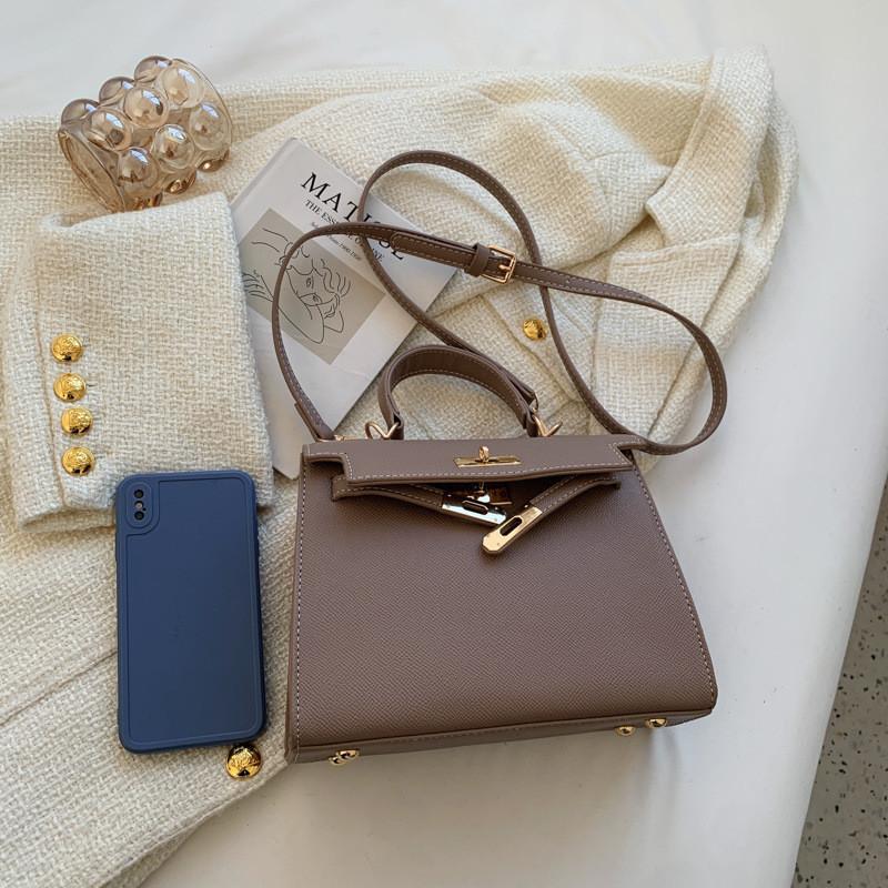 2024 New Stylish Urban Minimalist Small Shoulder Bag Women's Cross-border Texture Portable Bag