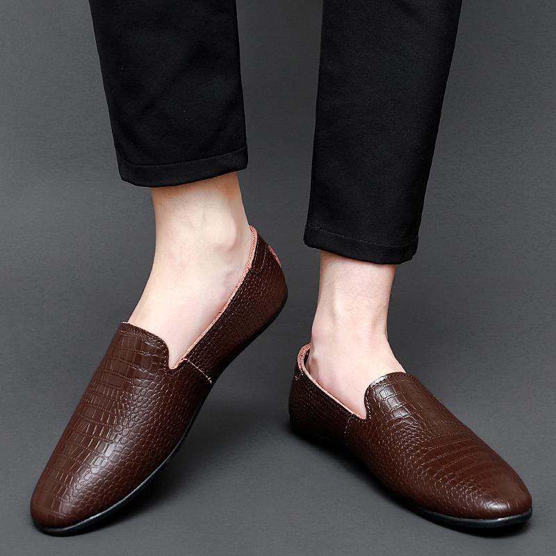 Mode Herrenschuhe Slipper England Atmungsaktive Herren Echtleder Slipper Bequeme Schuhe für Herren Leichte Slipper Herren Mokassins