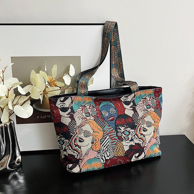 

Vibrant Red And Blue Canvas Tote Bag Featuring Unique Print Ideal For Moms On The Go красный