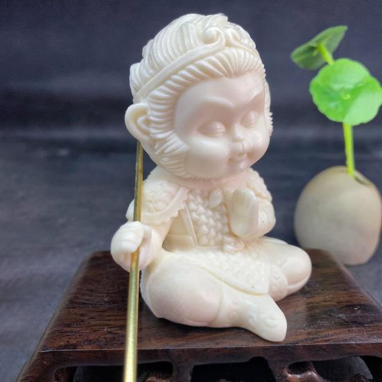 Tagua Wukong Figurka Wielkich Mędrców Równoważących Niebo Figurka Rzeźba Kreskówkowy Król Małp Model Dekoracja Pulpitu Ornament