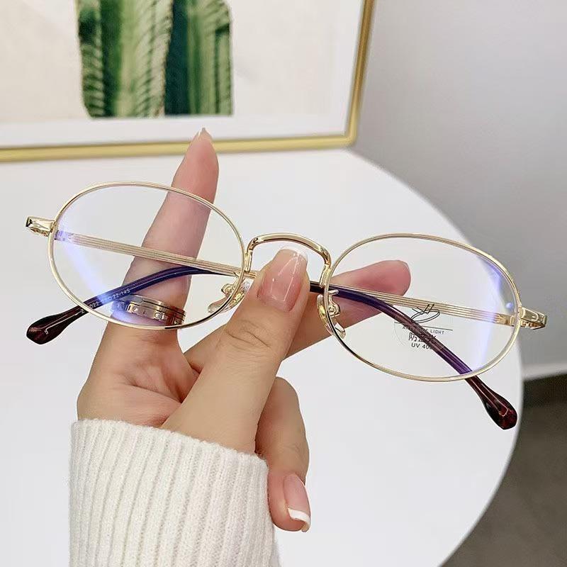 Vintage Myopia Glasses for Women Oval Metal Frame Brand Designer Fashion Y2K Woman Metal Optical Frames Computer Glasses