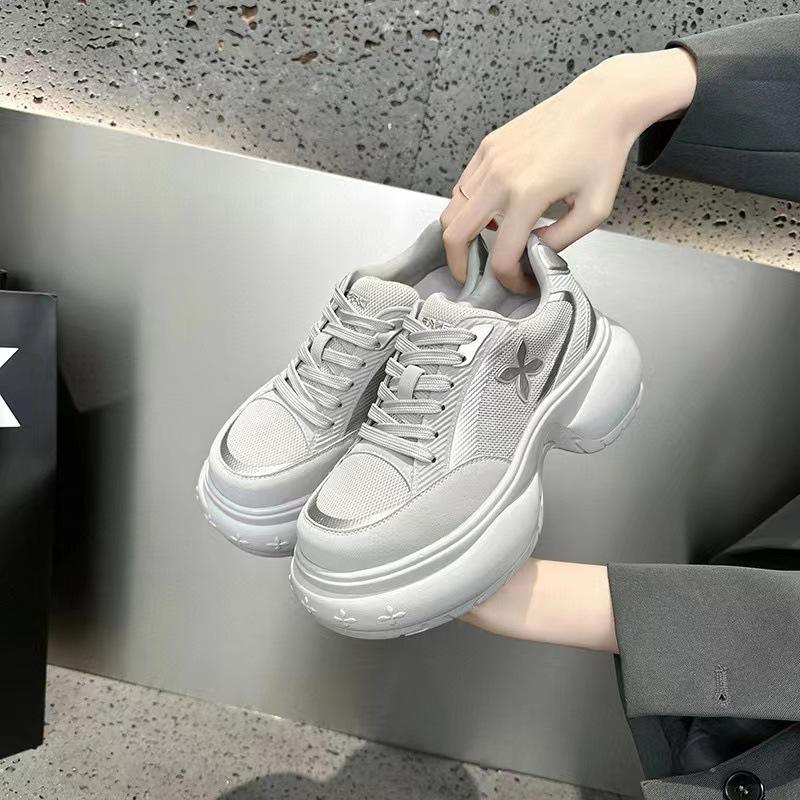 

Zhao Ruth muffin platform shoes heightened cross flower dad shoes women s new casual niche sports shoes 40