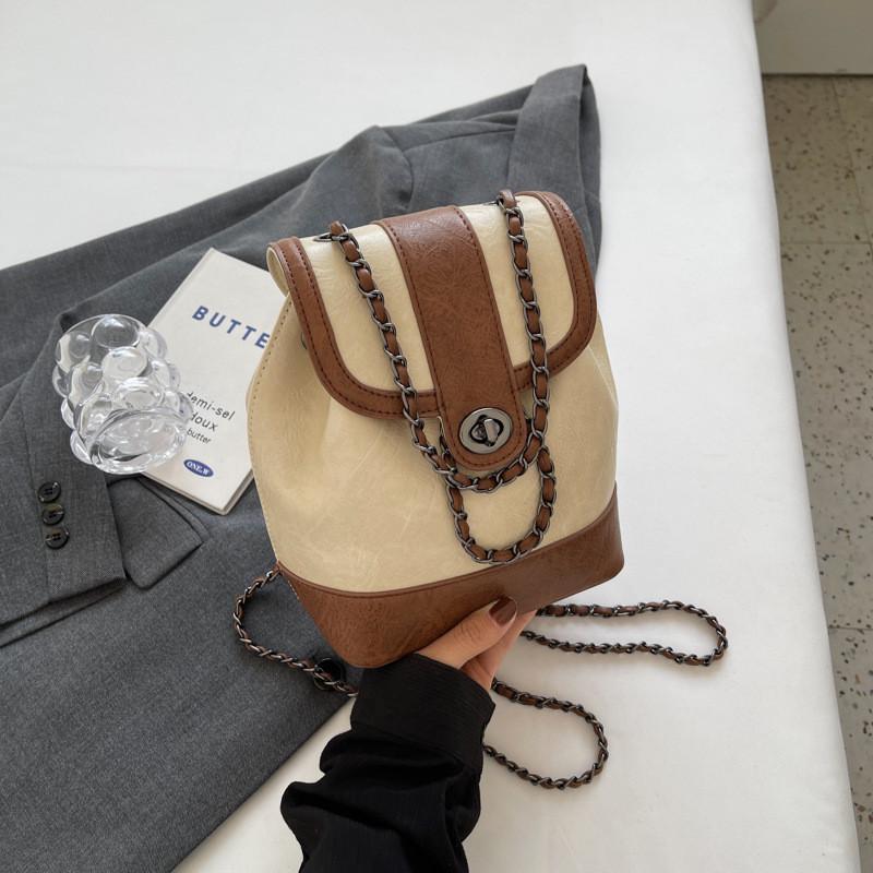 

Trendy Cross-border Style Pu Material Medium Size Bucket Shape Lock Buckle Backpack коричневий