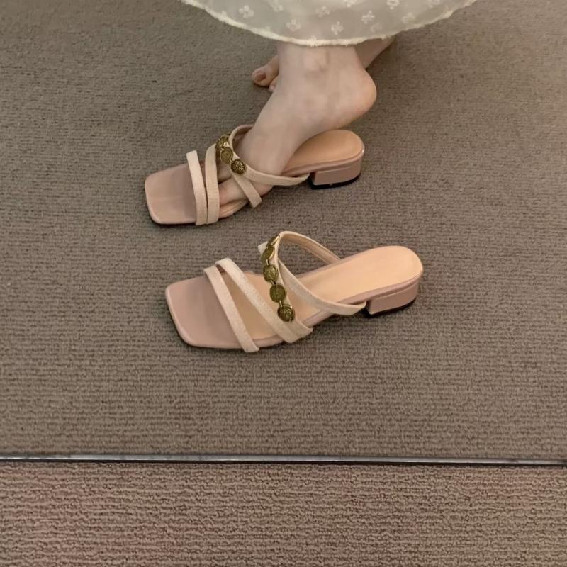 Mode Nische Blockabsatz Französische Pendler-Slipper Damenschuhe 2025 Neue Sommer Temperament Sandalen