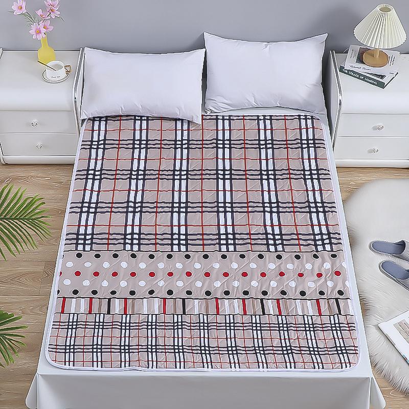 Waterproof Washable Mattress Urine Mat Cartoon Bed Protector Diaper Bedding Urine Pads Cloth Breathable Washable Incontinence Pads