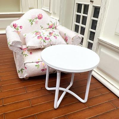 1 adet 1:12 Mini Ütü Yuvarlak Masa Çay Masası Modeli Oyuncak Bebek Evi Mobilyaları Dekorasyon Kendin Yap Aksesuarları Ev Arkadaşı İçin