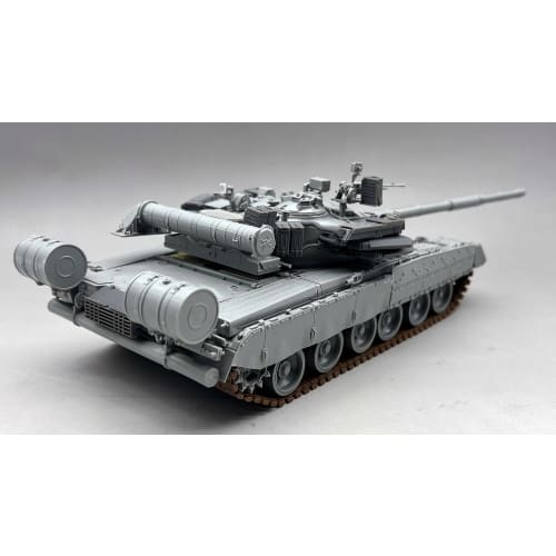 Amusing Hobby 1/35 T-80UM-2 Plastic Model Kit AMH35A068 (Tank)