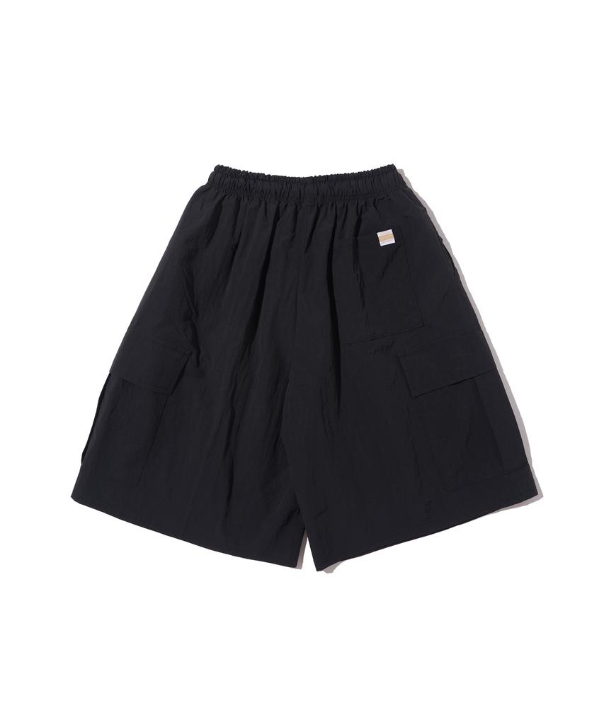 CARGOBROS Nylon Cargo Bermuda Pants (Black)