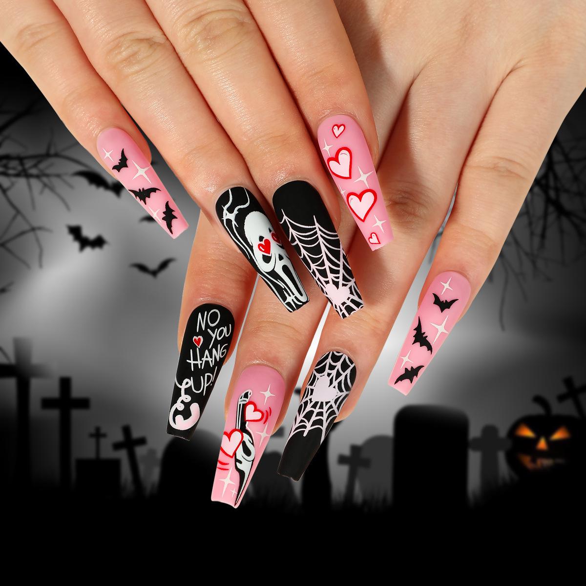 

Wearable Black Matte Halloween Nail Art: Heart, Spider Web, Bat, Ghost Designs - Detachable False Nail Tips Glue Version
