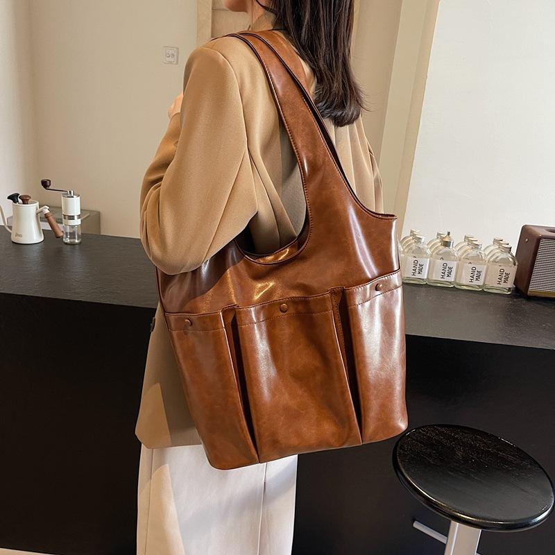 Retro Large-capacity Bag Women's 2025 Autumn and Winter New Korean Version of High-end Shoulder Bag Commuter Tote Bag