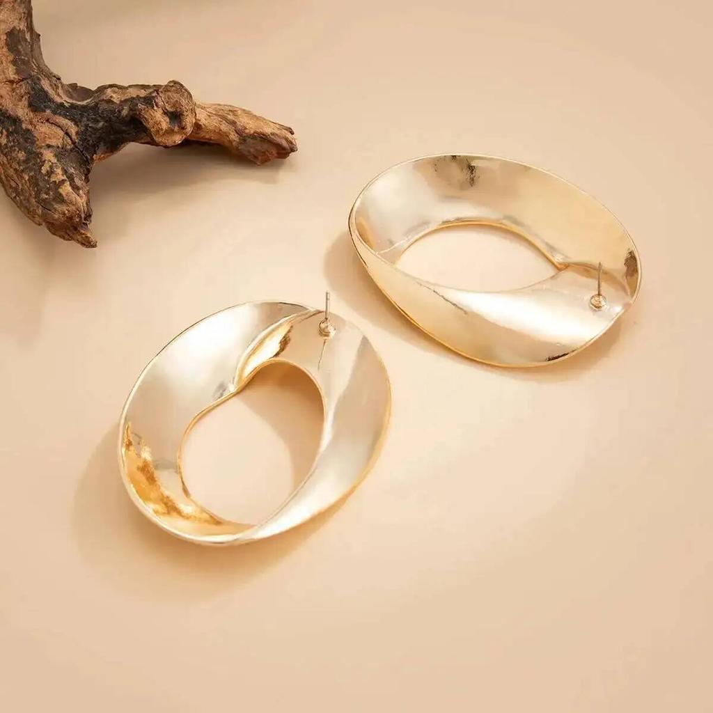 SHIXIN Punk Irregular Smooth Hollow Oval Stud Earrings Women Exaggerated Gold Color Piercing Earring Seampunk Party Jewelry Gift