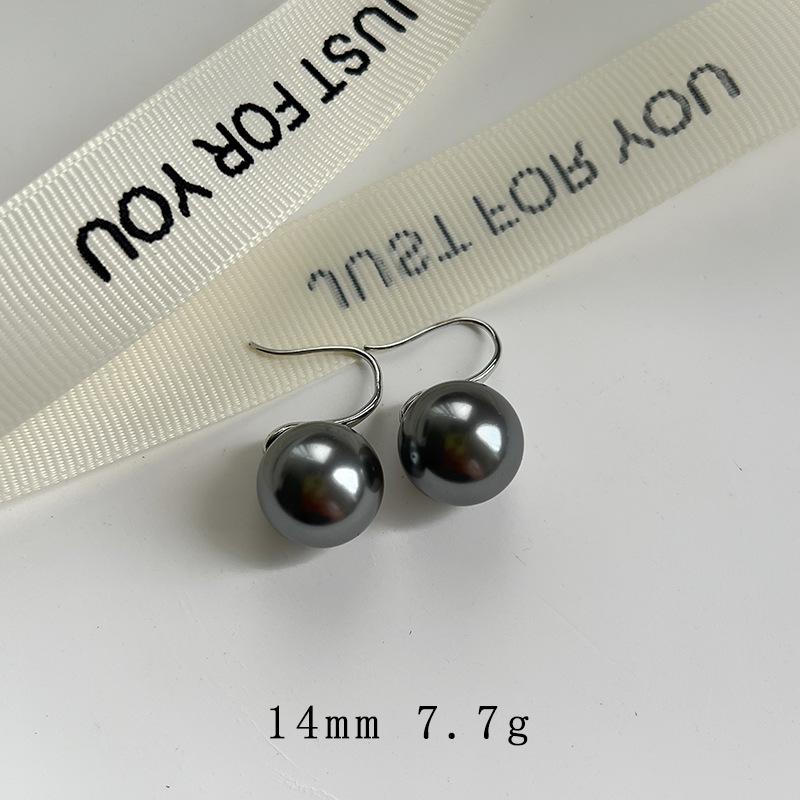 Pearl earrings women's niche unique earrings new earrings fashion commuter ear hooks high-end temperament earrings