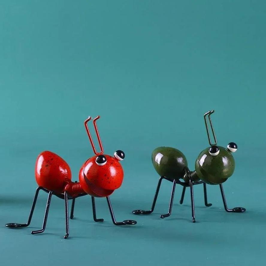 2026 New 1 Pcs Iron Art Metal Ant Decoration Wall Hanging Home Decoration Crafts Outdoor Garden Ornaments Living Room Decoration