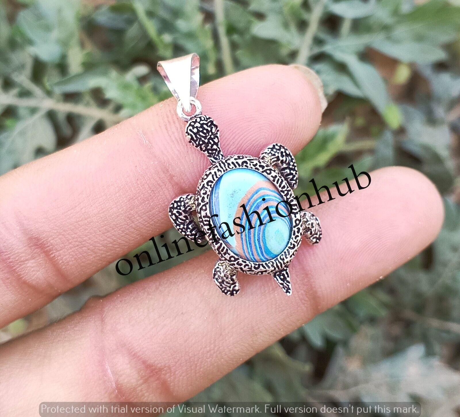 

Подвеска в виде черепахи из стерлингового серебра 925 пробы с синим радугой из кальцинированного камня