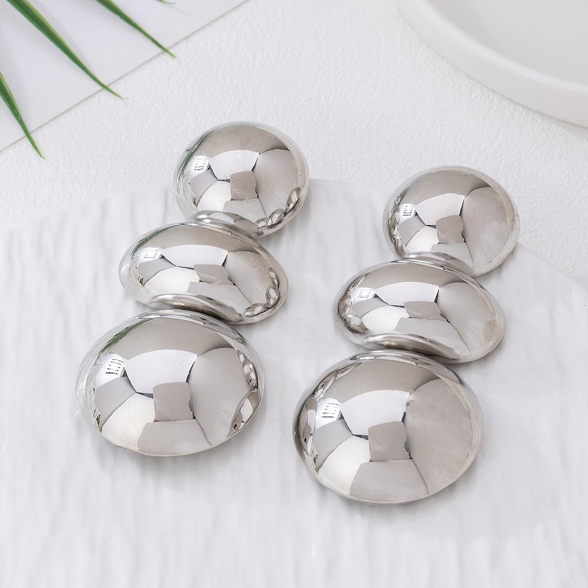 Преувеличенные атмосферные серьги, Металлические гладкие геометрические круглые серьги, Легкая роскошь и высококлассные женские серьги с темпераментом серебряный